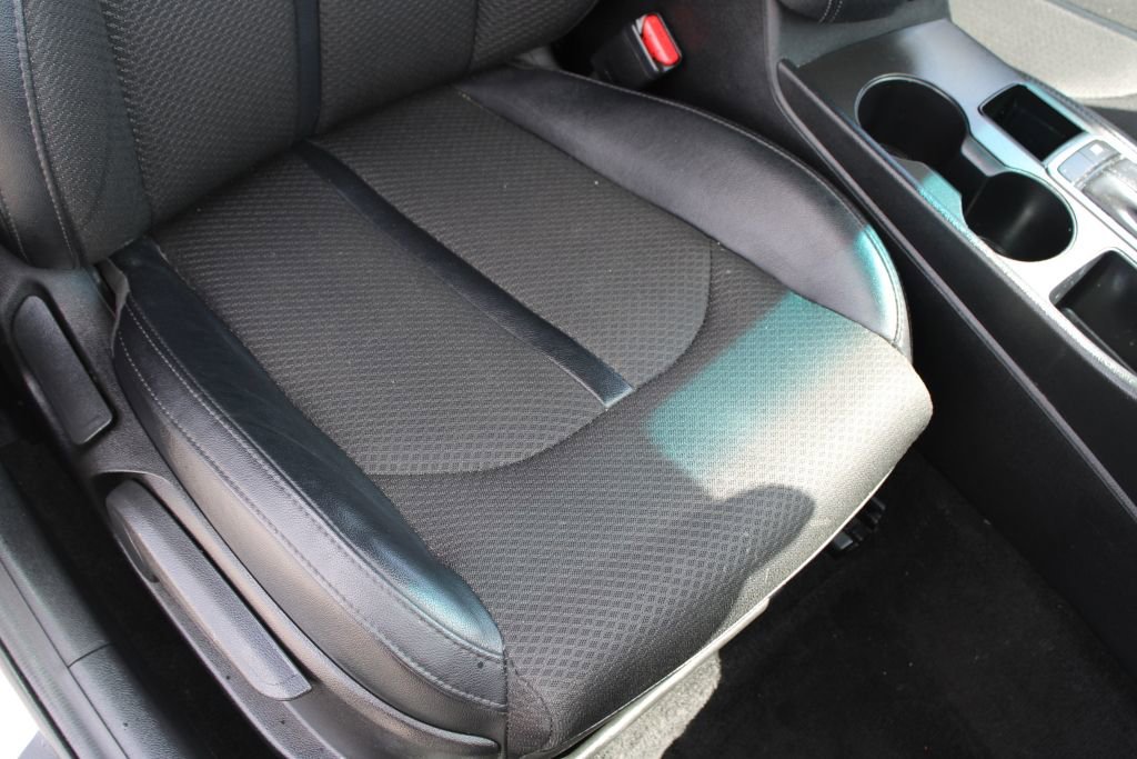 Used 2018 Kia Optima S w/ 18" Alloy Wheels Package image 12