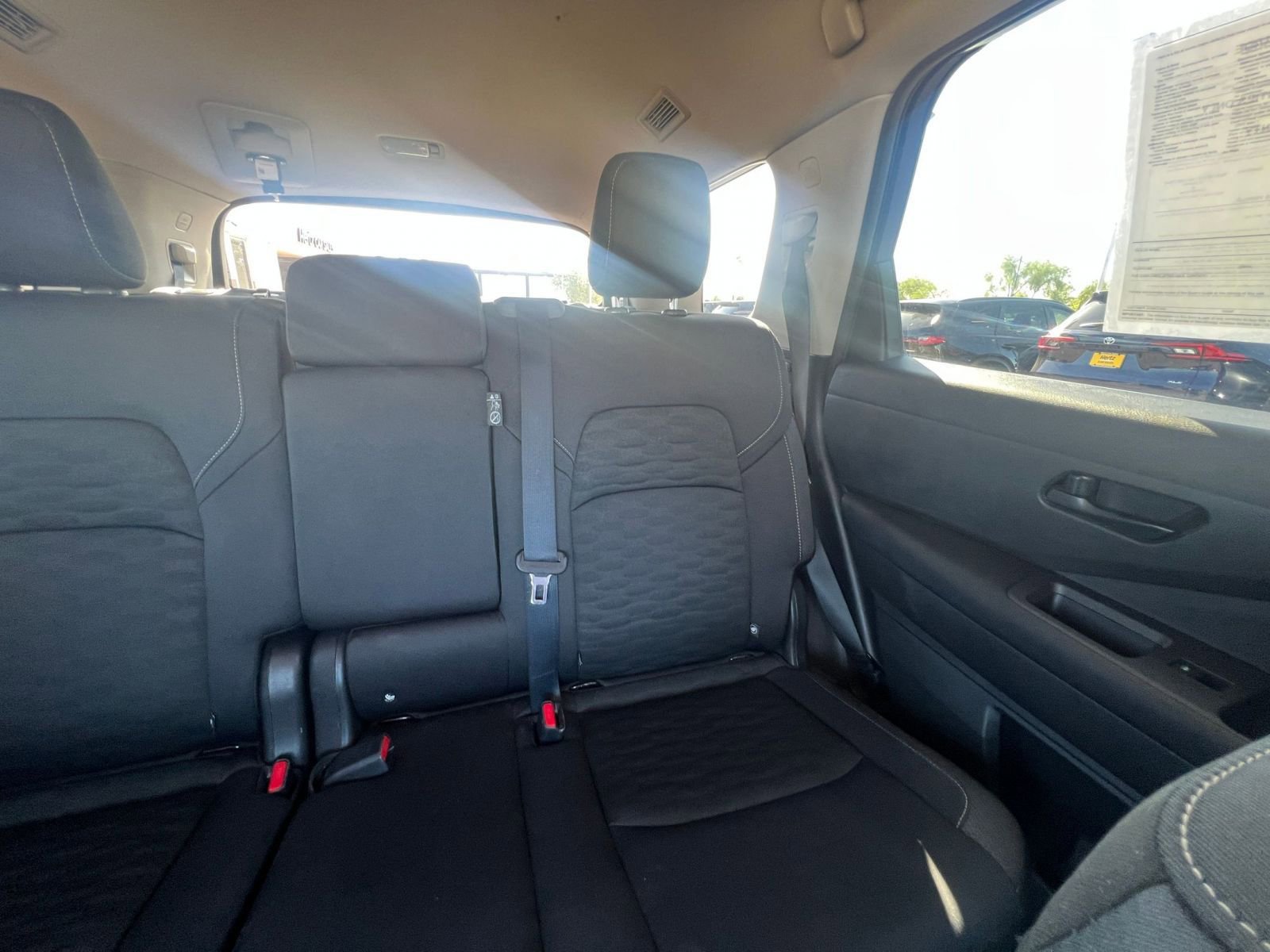 Used 2025 Nissan Pathfinder SV image 39