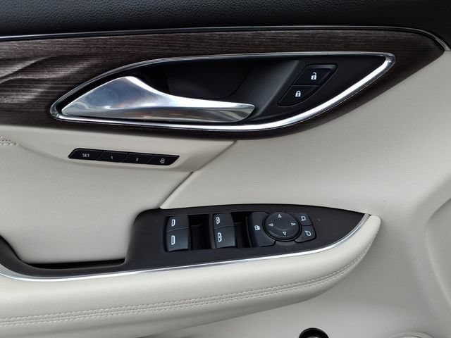 Used 2022 Buick Envision Avenir w/ Technology Package II AWD/4WD image 28