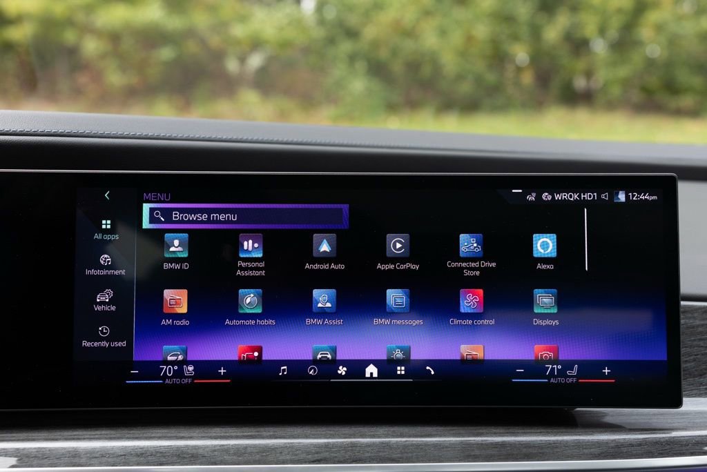 Used 2024 BMW 760i xDrive w/ Premium Package 2 image 26