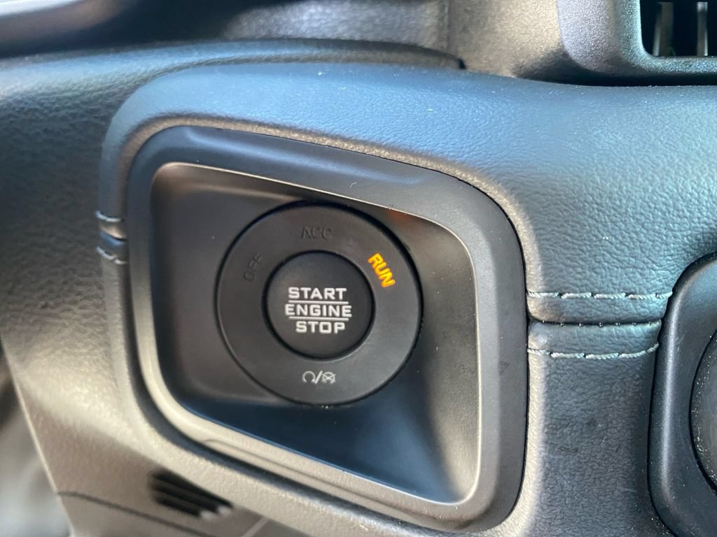Used 2024 Jeep Wrangler Unlimited Rubicon 4xe AWD/4WD image 17