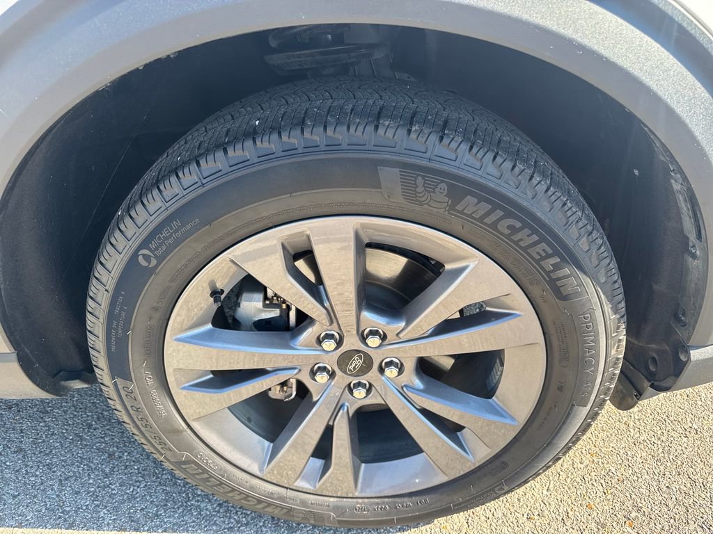 Used 2025 Ford Explorer Active w/ Active Comfort Package image 10
