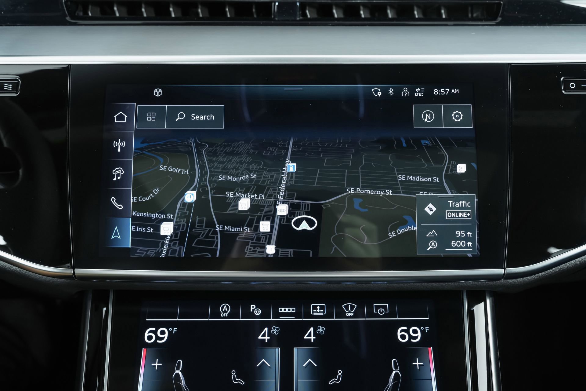 Used 2025 Audi S8 AWD/4WD image 23