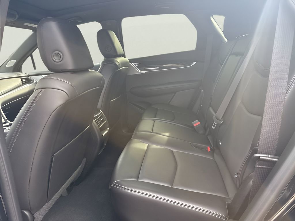 Certified 2025 Cadillac XT5 Premium Luxury image 16