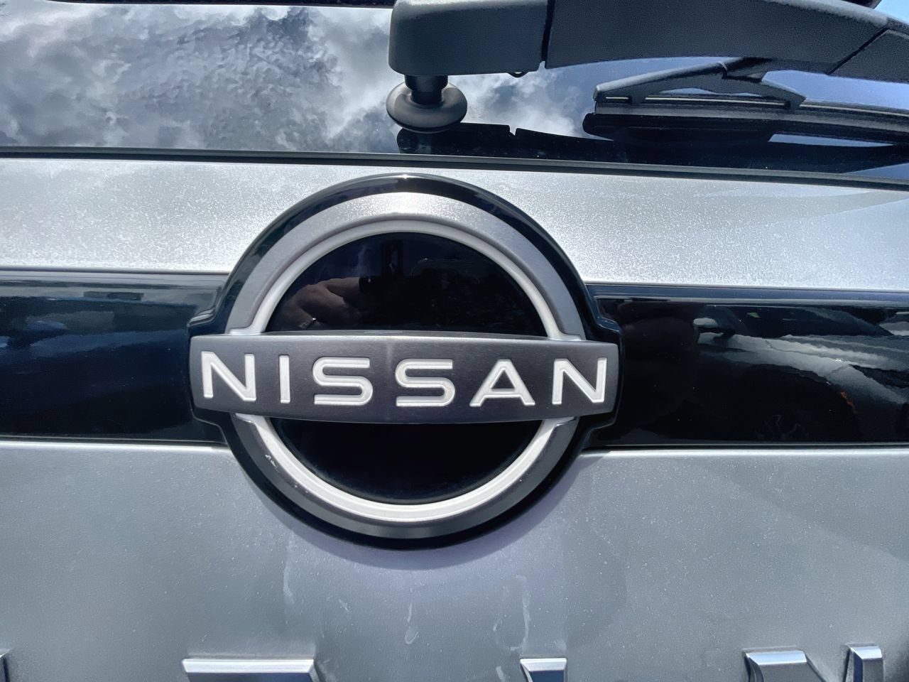 Used 2023 Nissan Pathfinder SL FWD image 31