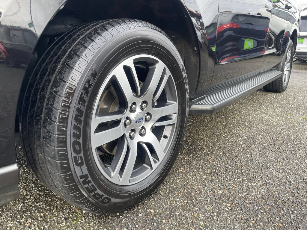 Used 2024 Ford Expedition Max Limited AWD/4WD image 18