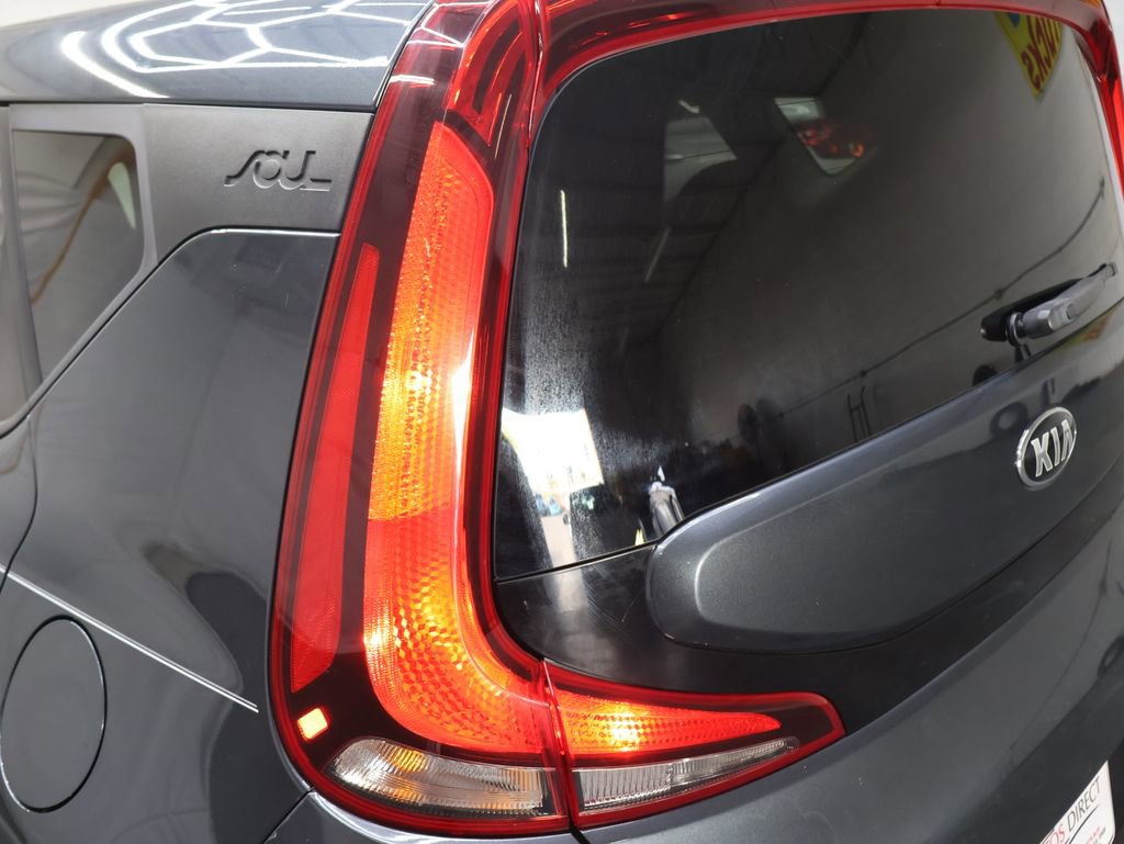 Used 2020 Kia Soul S FWD image 31