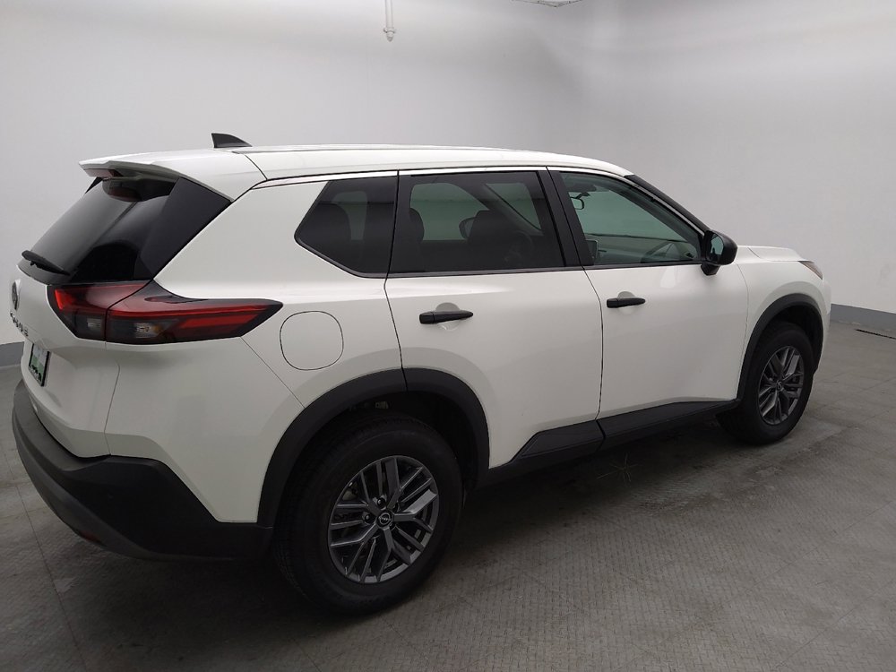 Used 2023 Nissan Rogue S image 10