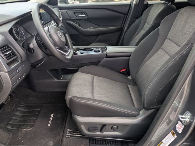 Used 2024 Nissan Rogue SV AWD/4WD image 14