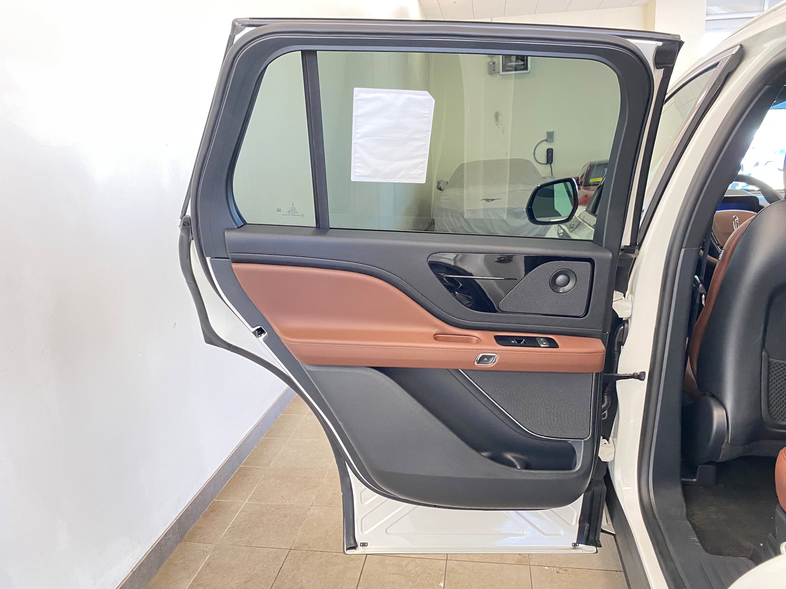 New 2026 Lincoln Aviator Reserve AWD/4WD image 8
