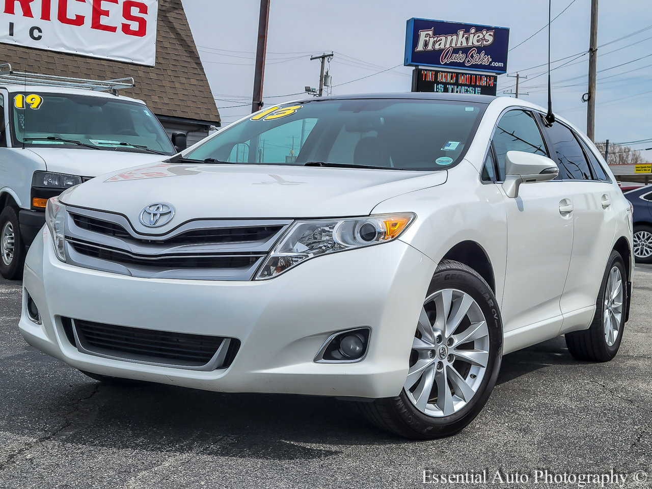 Used 2013 Toyota Venza LE image 1