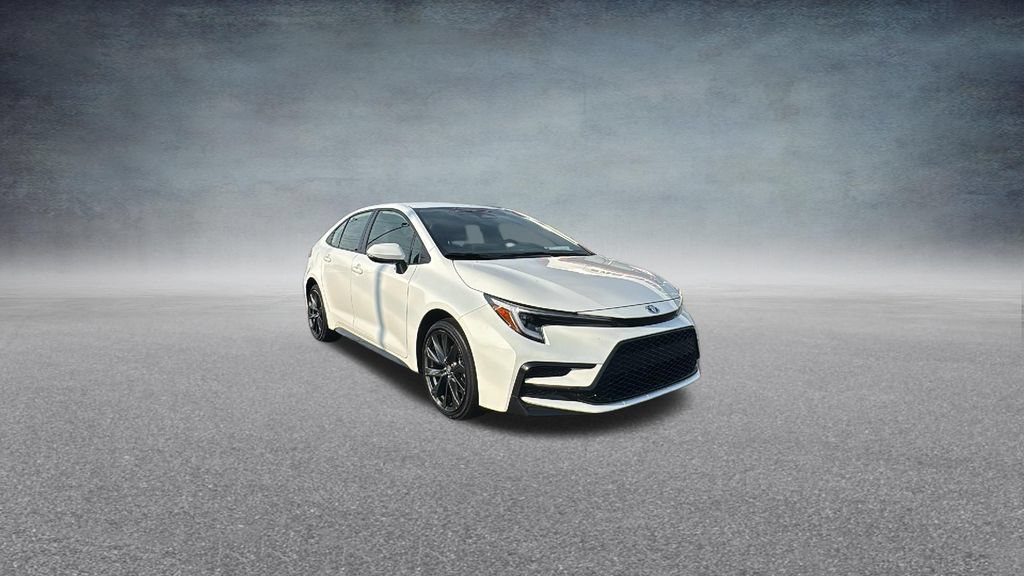 Used 2025 Toyota Corolla SE FWD image 3