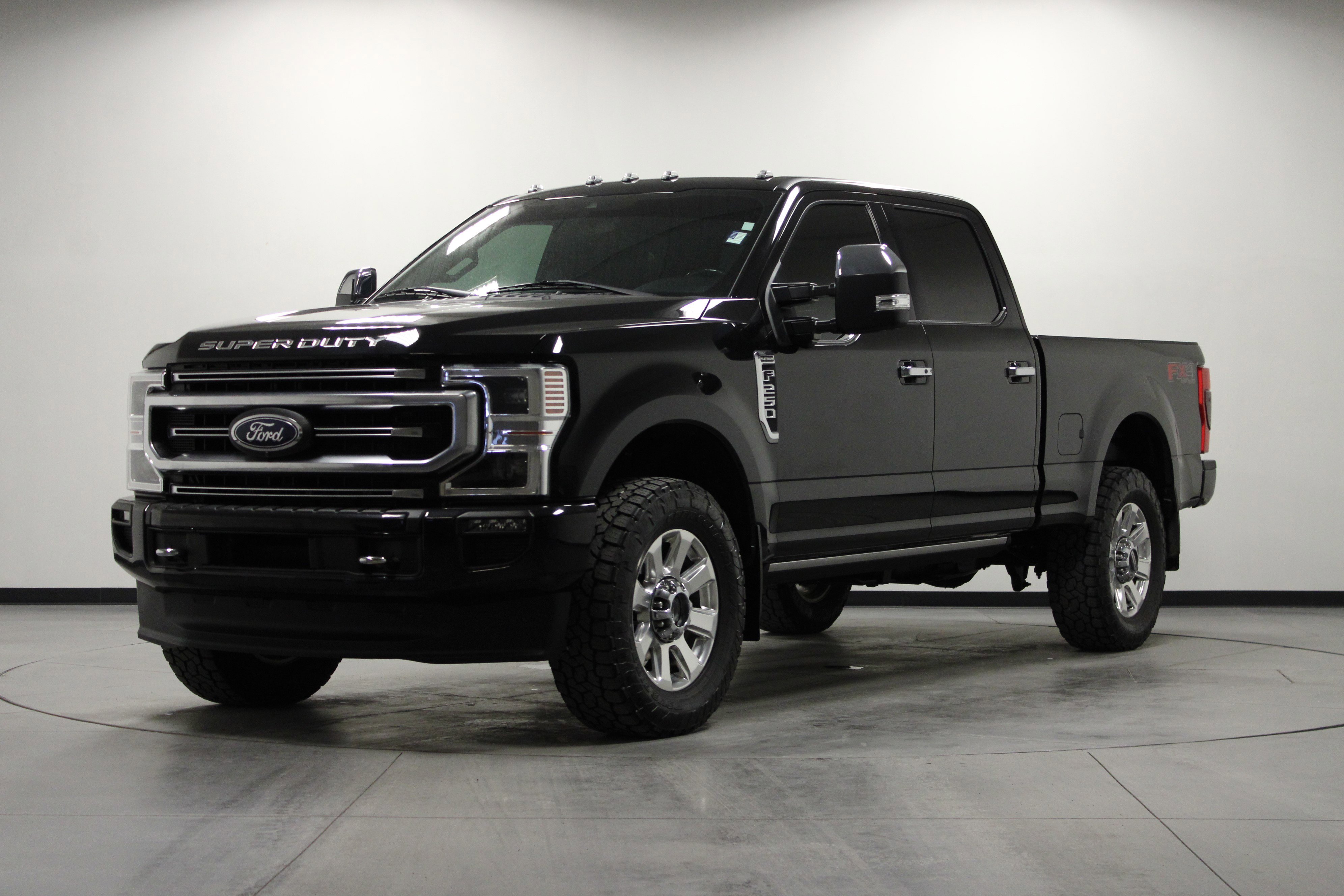 Used 2022 Ford F250 Platinum w/ FX4 Off-Road Package image 8