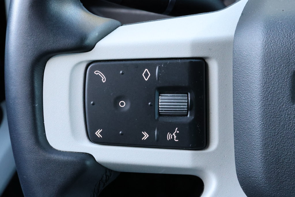 Used 2020 Land Rover Defender 110 SE AWD/4WD image 14