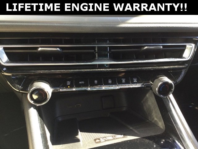 Used 2025 Chevrolet Traverse LT image 19