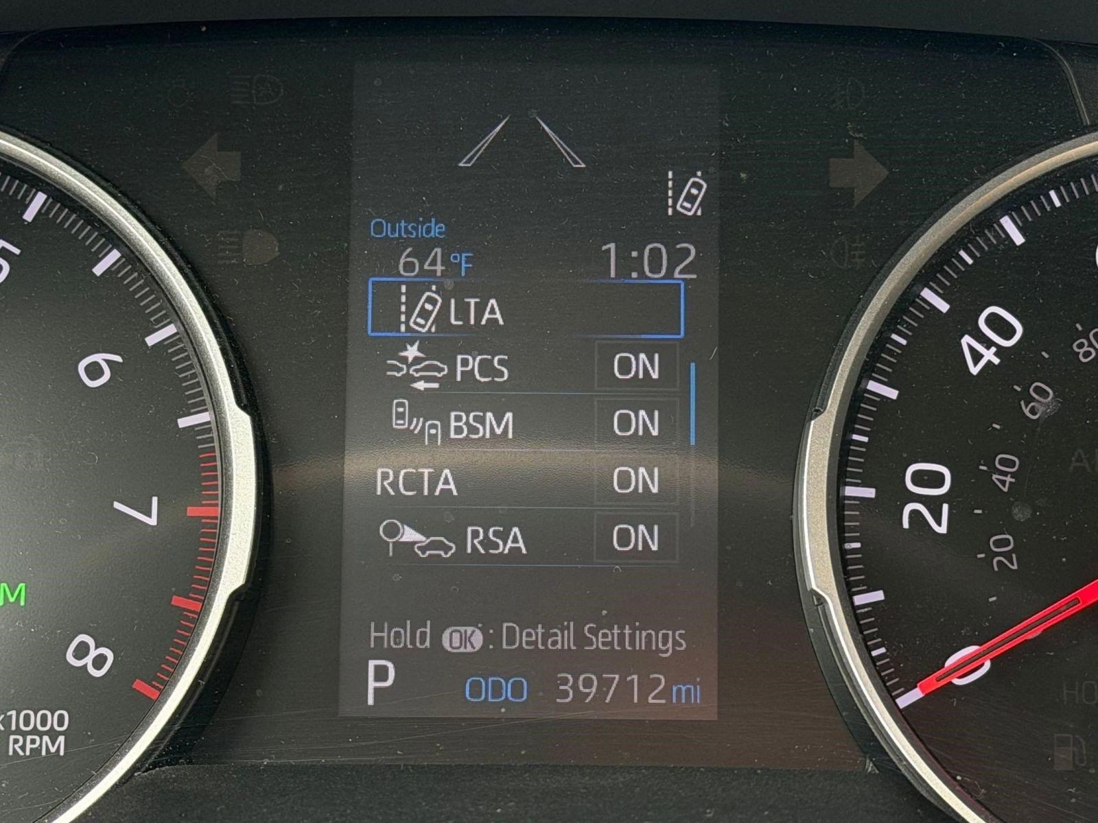 Used 2020 Toyota RAV4 XLE Premium AWD/4WD image 19