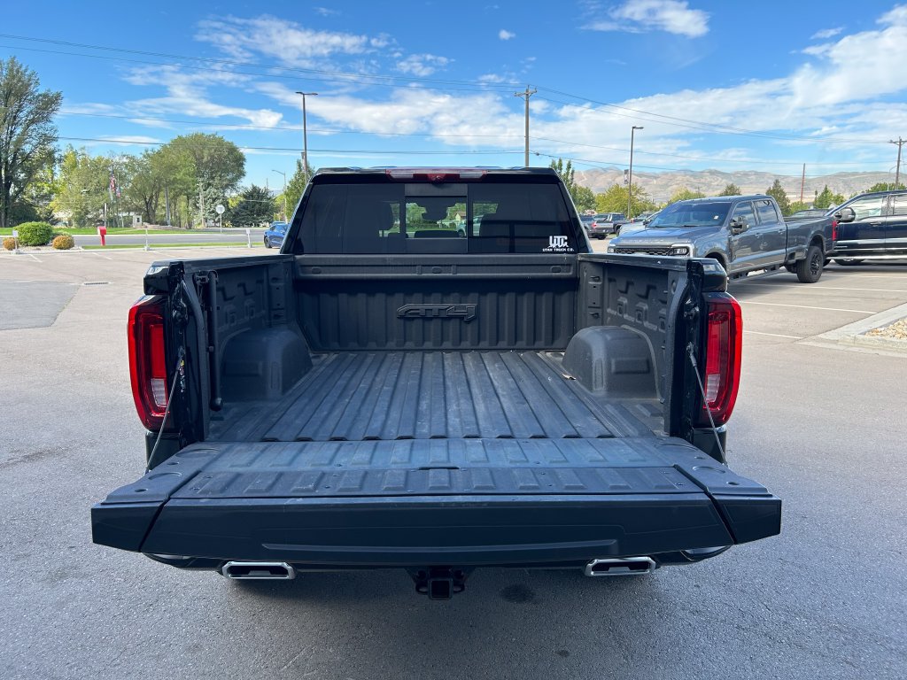 Used 2024 GMC Sierra 1500 AT4 w/ Technology Package AWD/4WD image 7