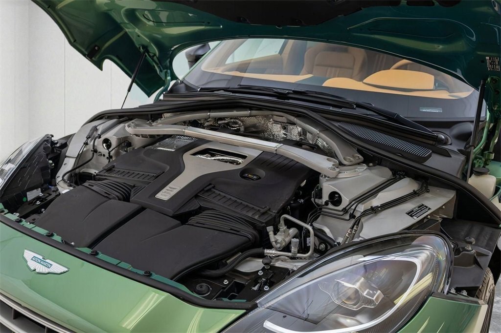 New 2025 Aston Martin DBX 707 image 43