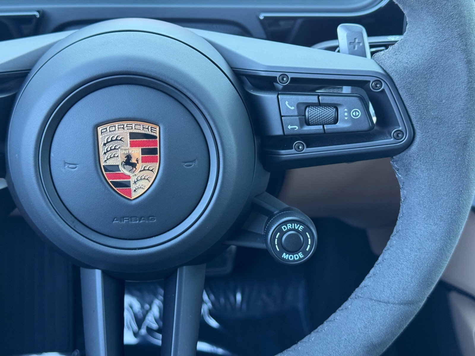 Used 2024 Porsche Cayenne Turbo AWD/4WD image 24