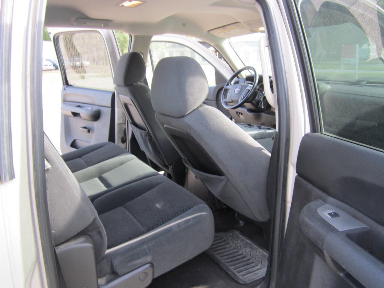 Used 2008 GMC Sierra 2500 SLE w/ SLE1 Preferred Package AWD/4WD image 11