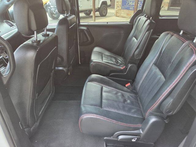 Used 2020 Dodge Grand Caravan GT FWD image 40