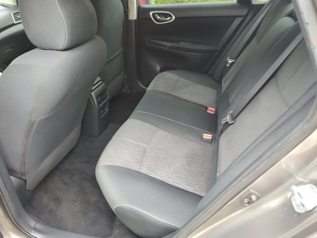 Used 2015 Nissan Sentra SV FWD image 10