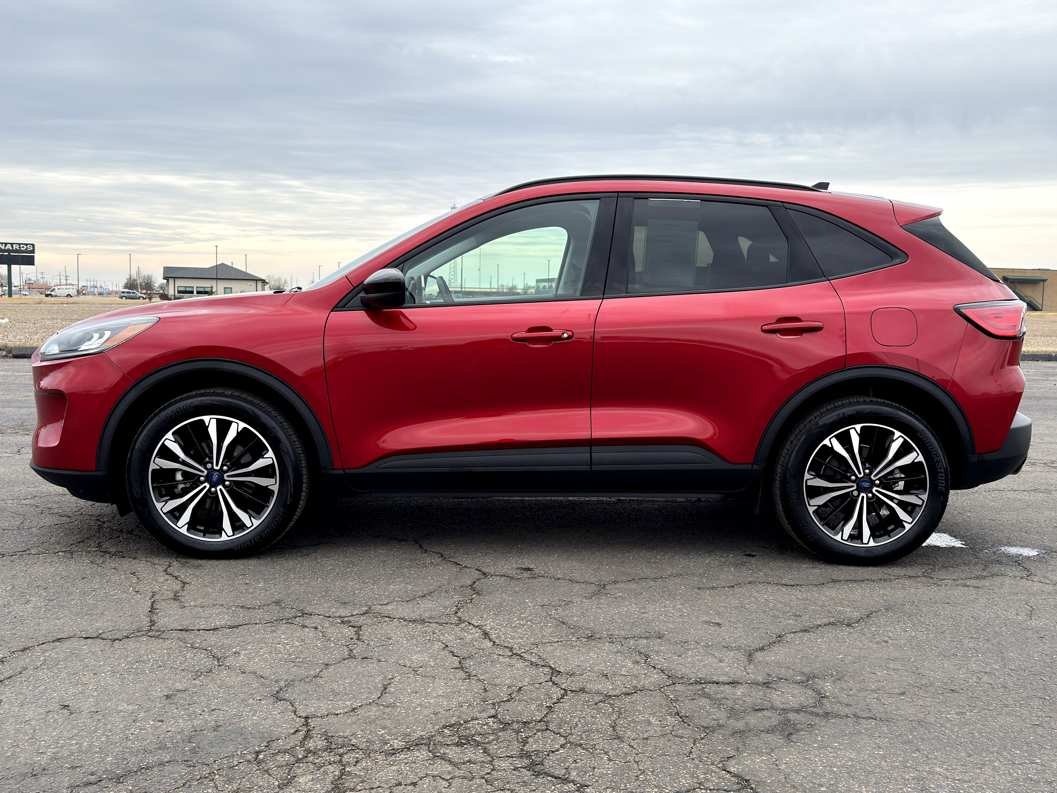 Used 2022 Ford Escape SEL w/ SEL Stealth AWD Package image 6