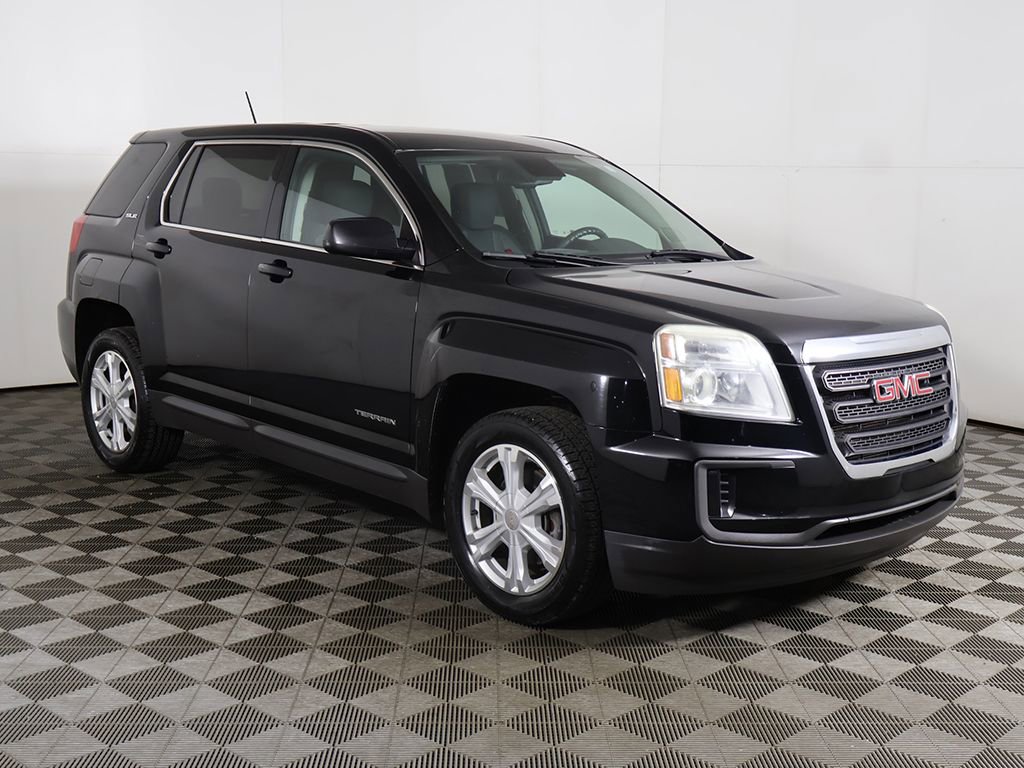 Used 2017 GMC Terrain SLE FWD image 2
