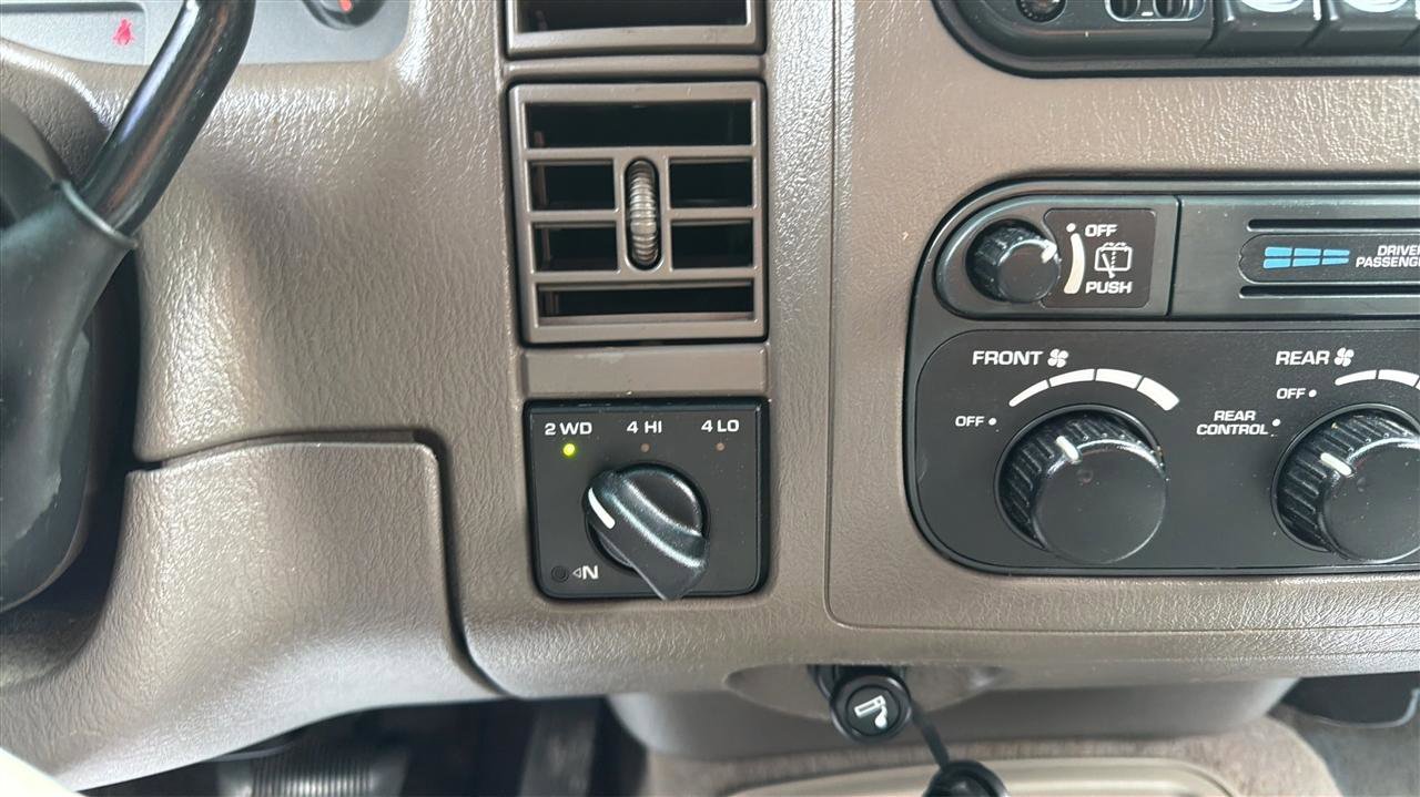 Used 2002 Dodge Durango SLT AWD/4WD image 24