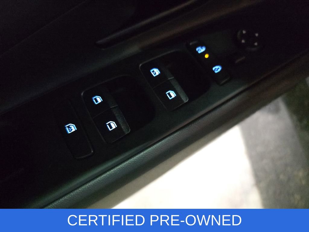 Certified 2025 Hyundai Elantra Sport image 26