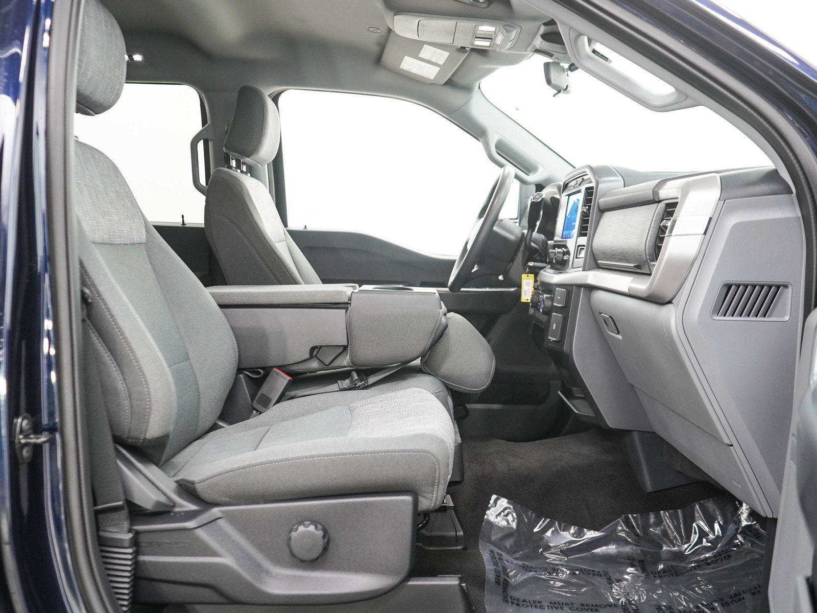 Used 2022 Ford F150 XLT w/ XTR Package AWD/4WD image 11