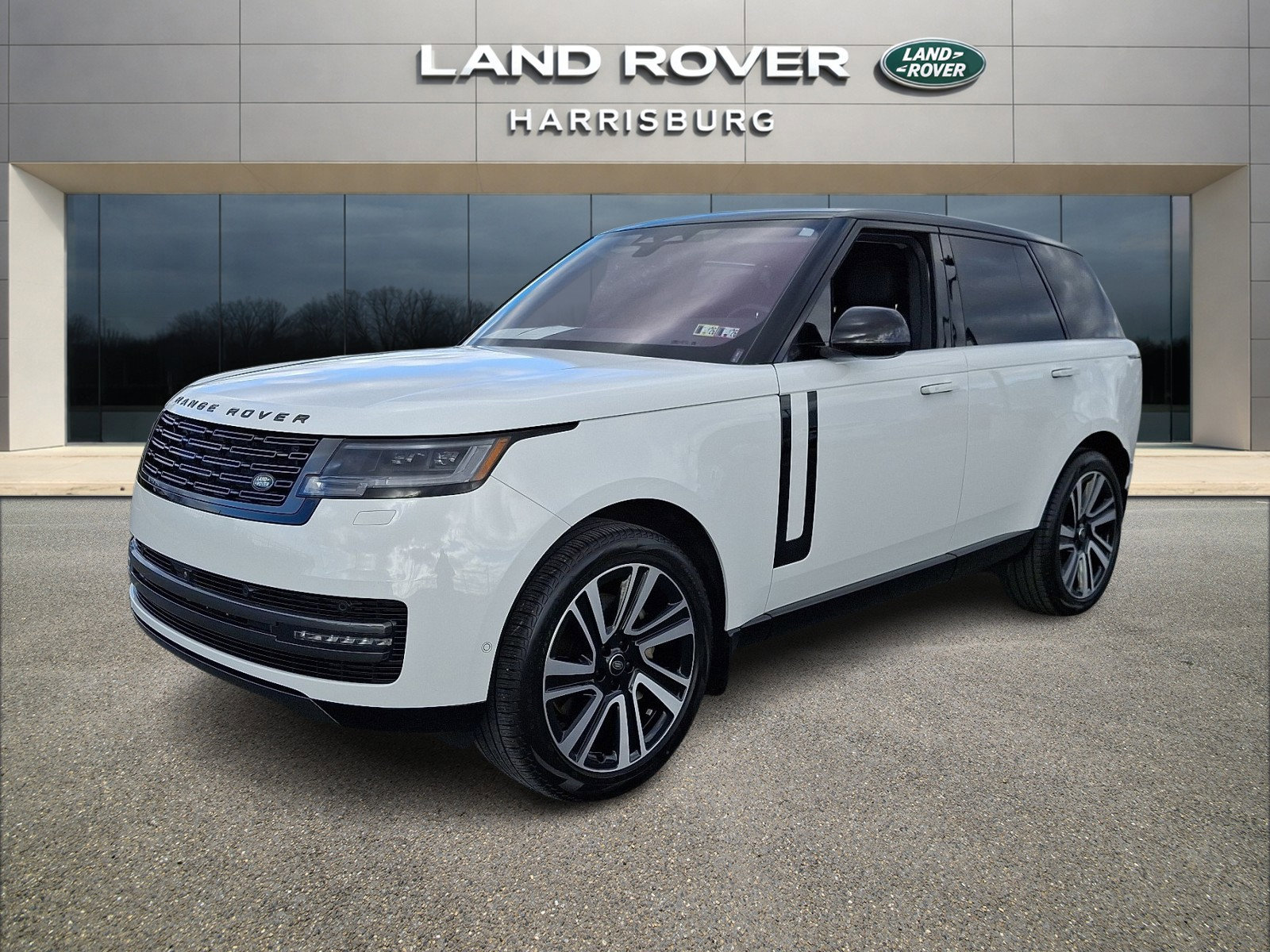 Used 2023 Land Rover Range Rover SE AWD/4WD image 1