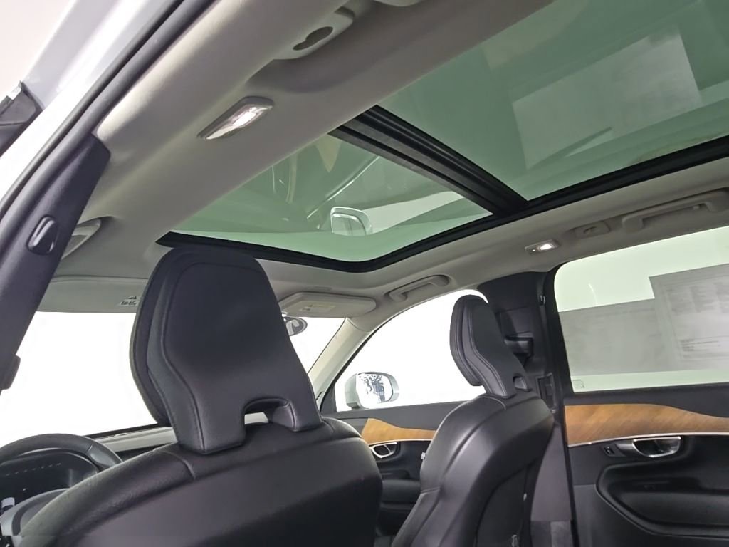 Certified 2023 Volvo XC90 B6 Plus w/ Protection Package Premier image 17