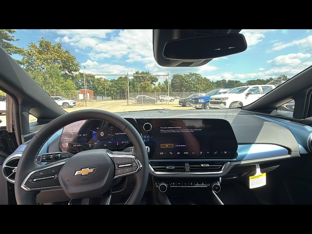 New 2025 Chevrolet Equinox EV LT FWD image 10