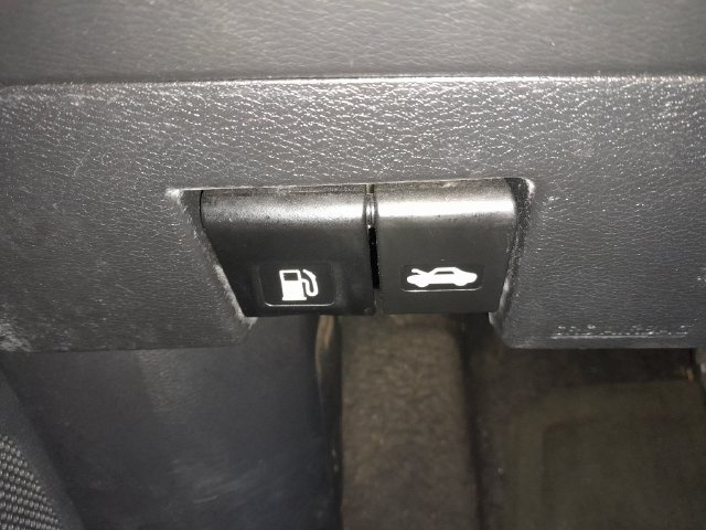 Used 2021 Nissan Versa SV FWD image 5