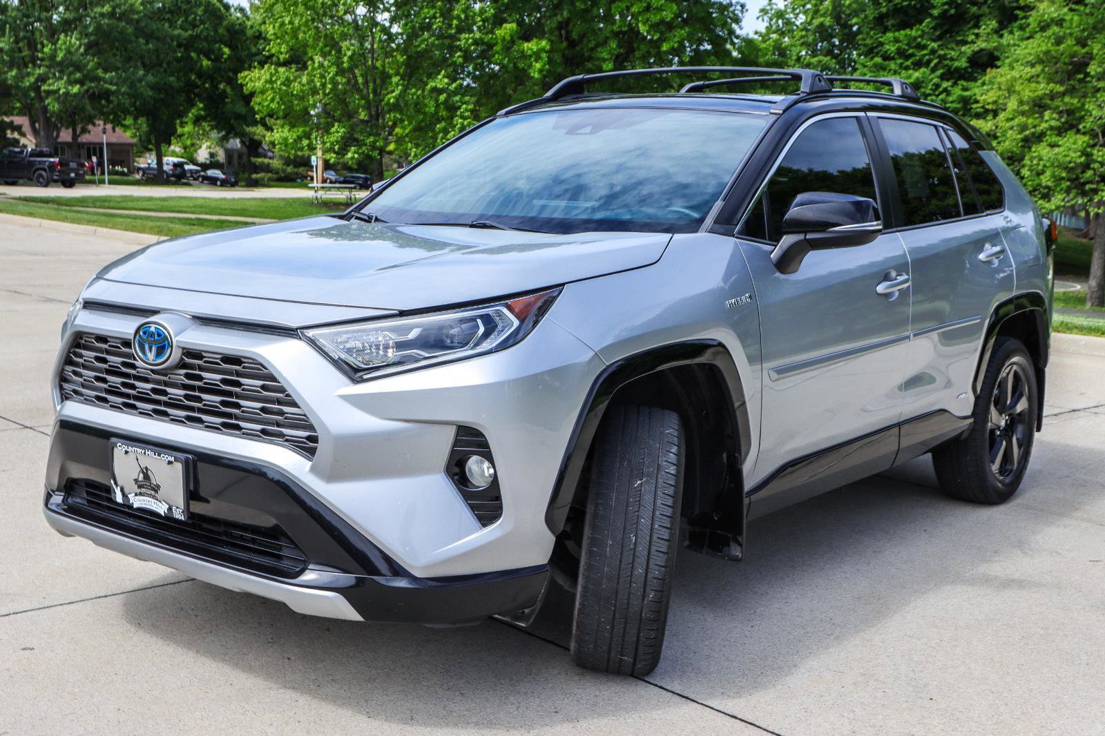 Used 2021 Toyota RAV4 XSE AWD/4WD image 3
