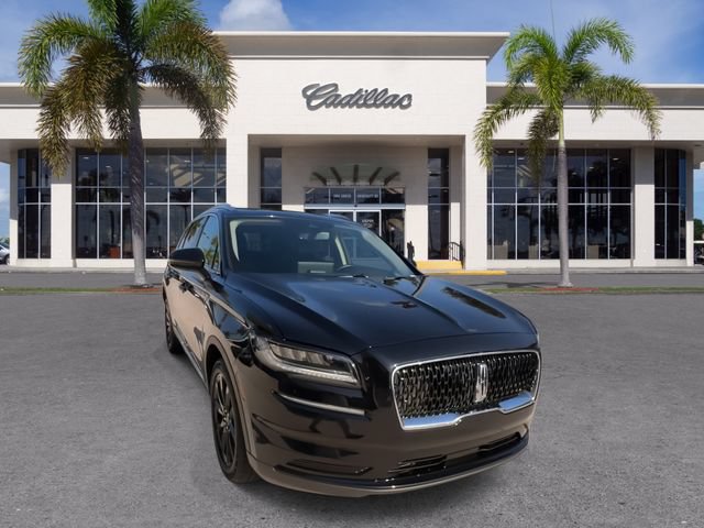 Used 2023 Lincoln Nautilus Reserve w/ Monochromatic Package FWD image 3