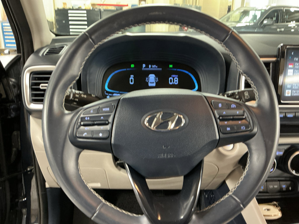 Certified 2024 Hyundai Venue Limited image 9