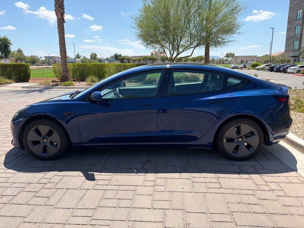 Used 2022 Tesla Model 3 Long Range AWD/4WD image 5