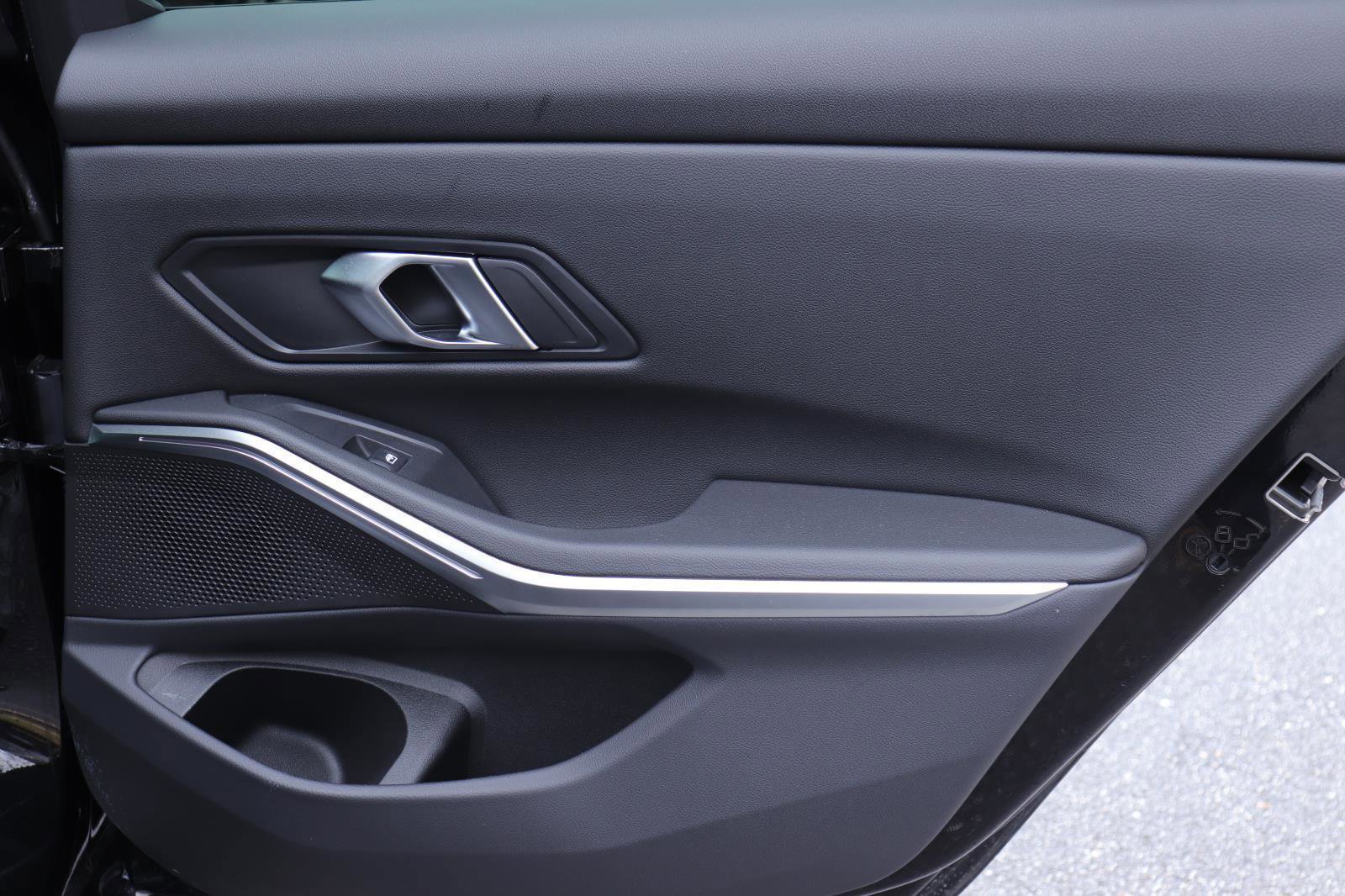 Used 2026 BMW 330i Sedan w/ M Sport Package image 18