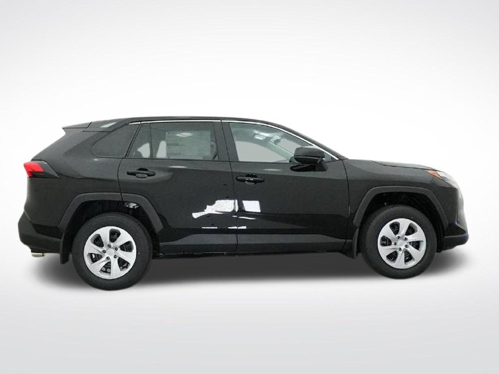 Used 2025 Toyota RAV4 LE FWD image 30