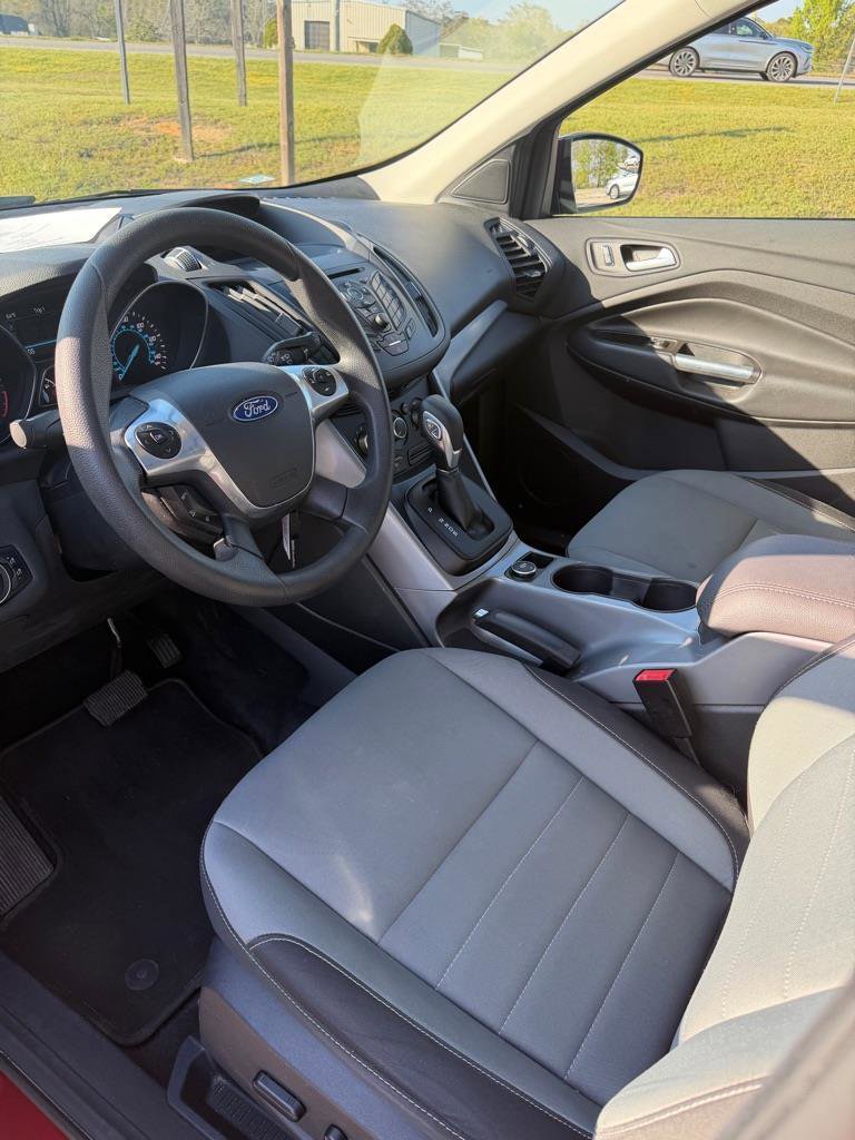 Used 2016 Ford Escape SE image 9