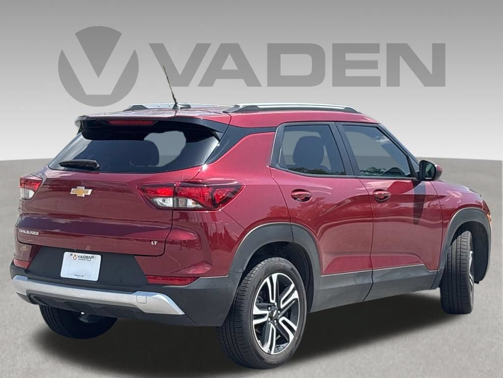 Used 2025 Chevrolet TrailBlazer LT w/ LT Cold Weather Package FWD image 8