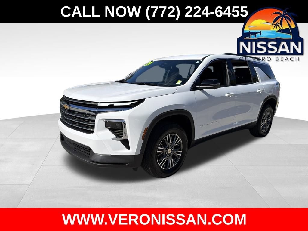 Used 2024 Chevrolet Traverse LT