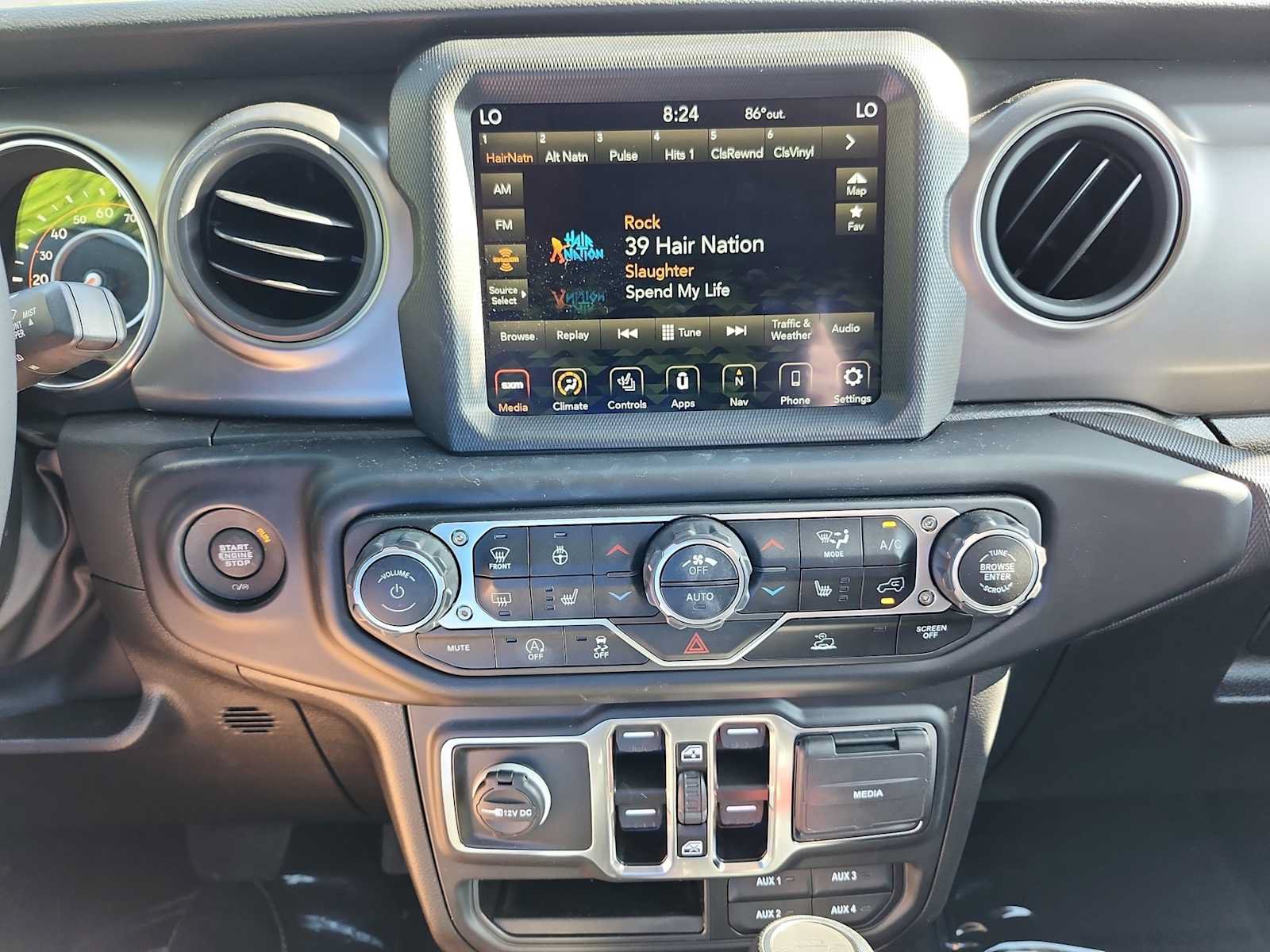 New 2023 Jeep Gladiator Sport AWD/4WD image 13