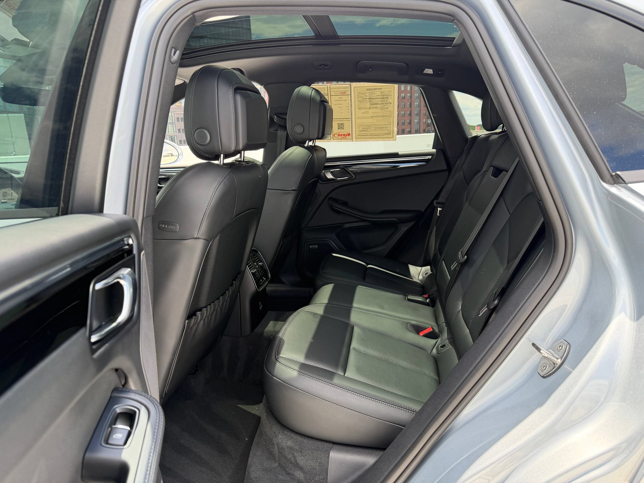 Certified 2026 Porsche Macan AWD/4WD image 20