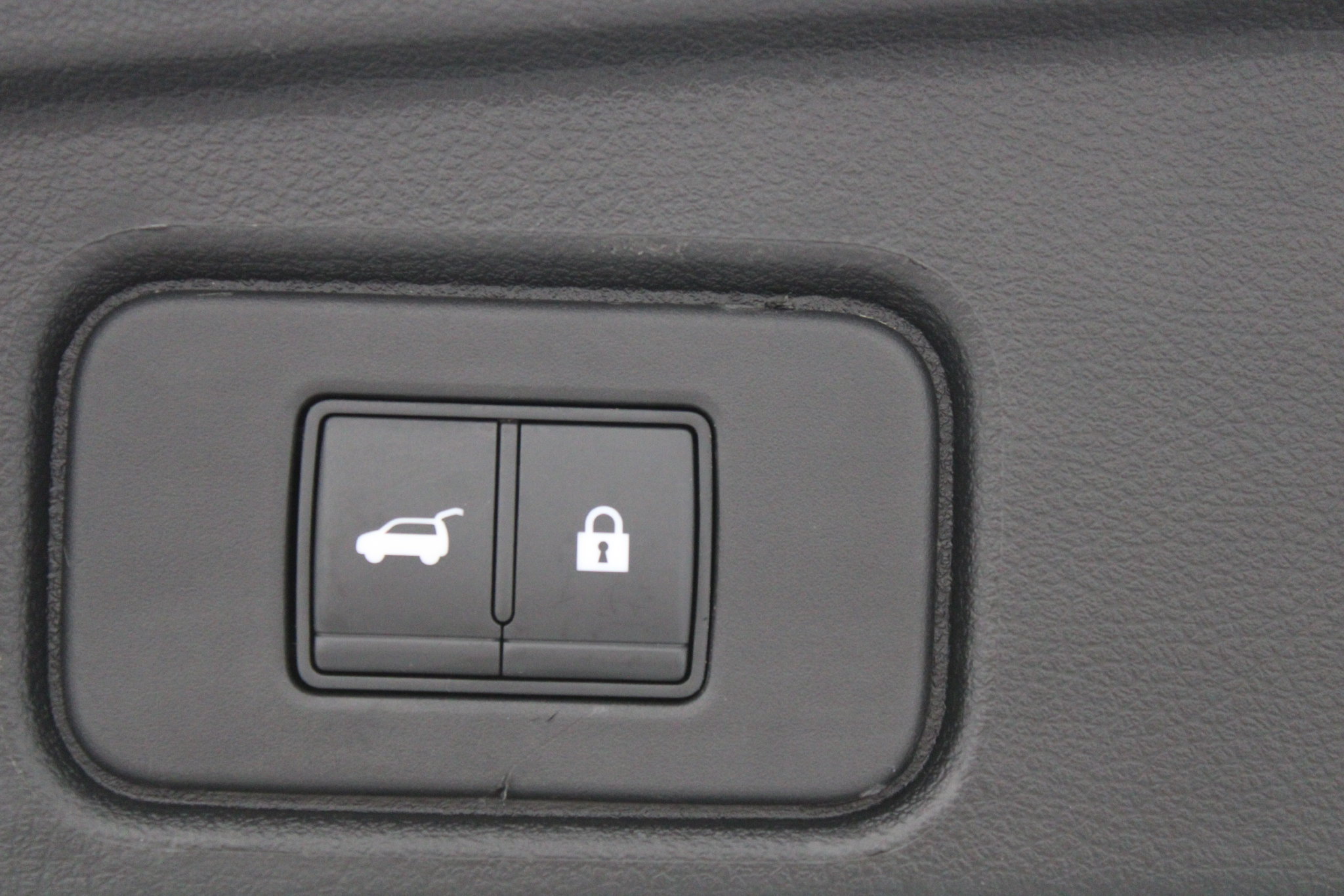 Used 2023 Nissan Pathfinder Platinum w/ Cargo Package AWD/4WD image 22