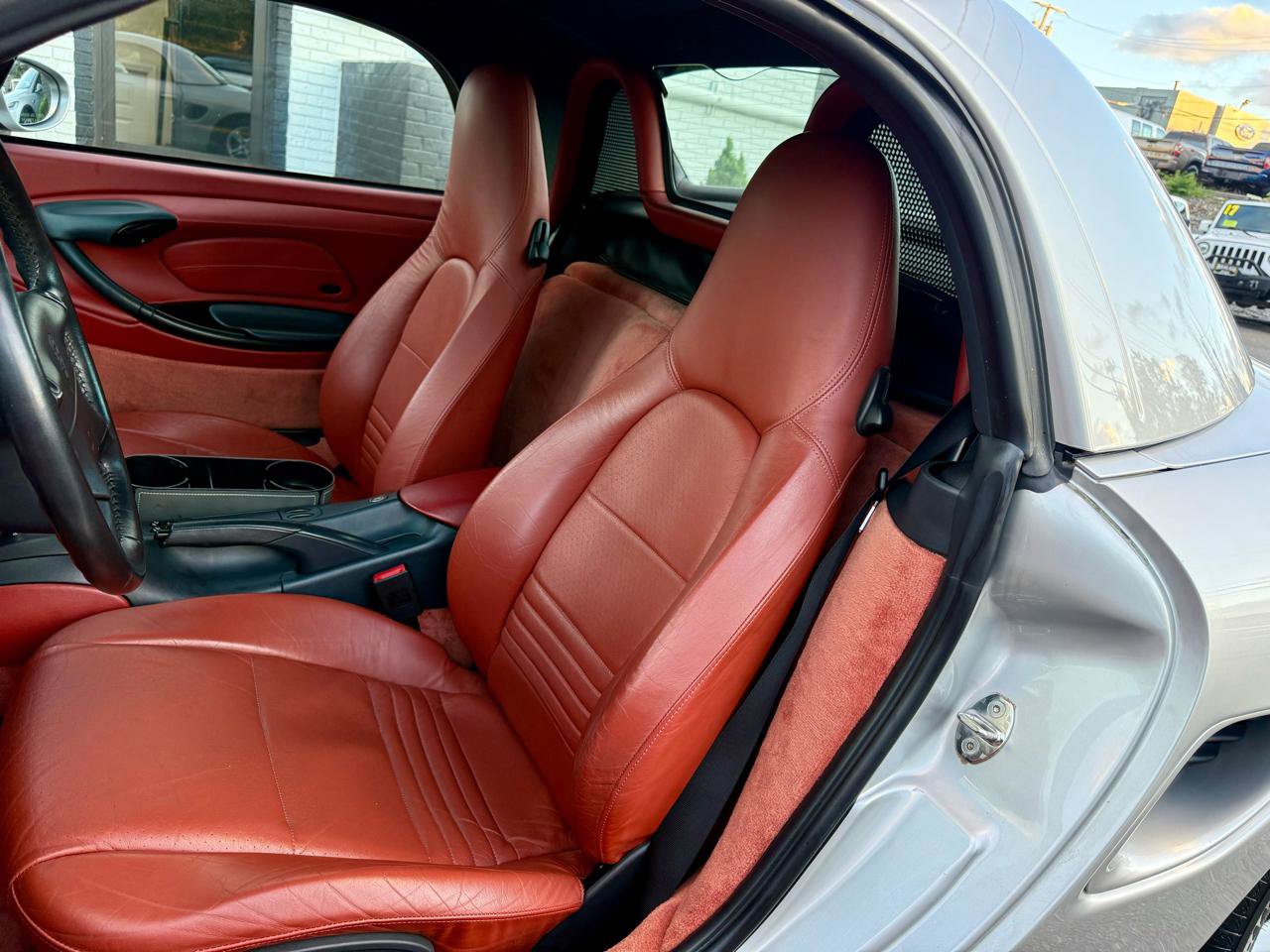 Used 1998 Porsche Boxster RWD image 17