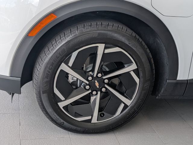 Used 2026 Chevrolet Equinox EV LT image 4