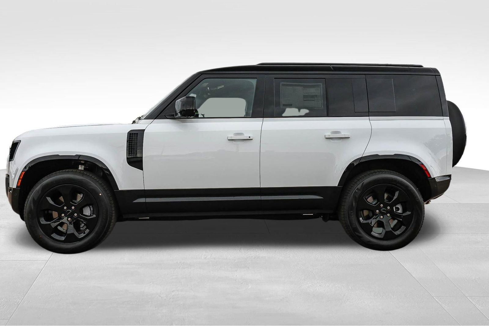 New 2026 Land Rover Defender 110 X-Dynamic SE AWD/4WD image 8